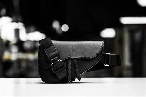 saddle bag di dior|dior saddle bag for men.